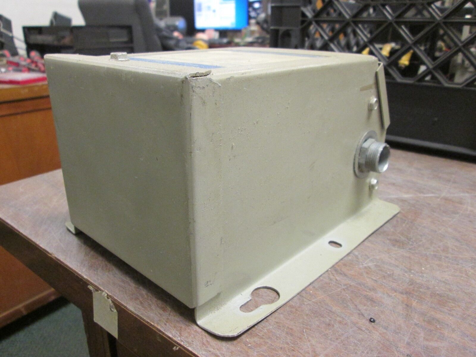 GE Transformer 9T51B8 Pri 240/480V Sec 120/240V 0.50KVA 1Ph Used