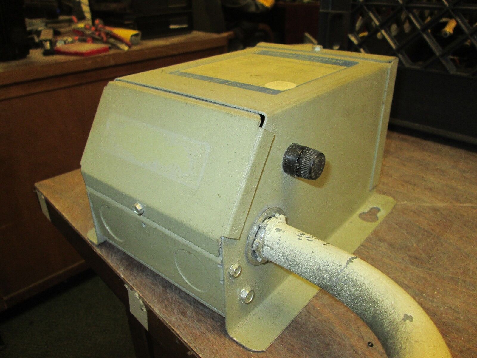 GE Transformer 9T51B8 Pri 240/480V Sec 120/240V 0.50KVA 1Ph Used