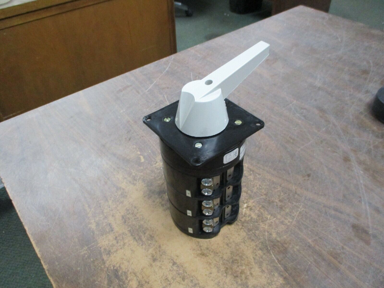 Entrelec I-80 Rotary Switch VY80/S/32950//9000950SWI-0125A 80A 600V Used