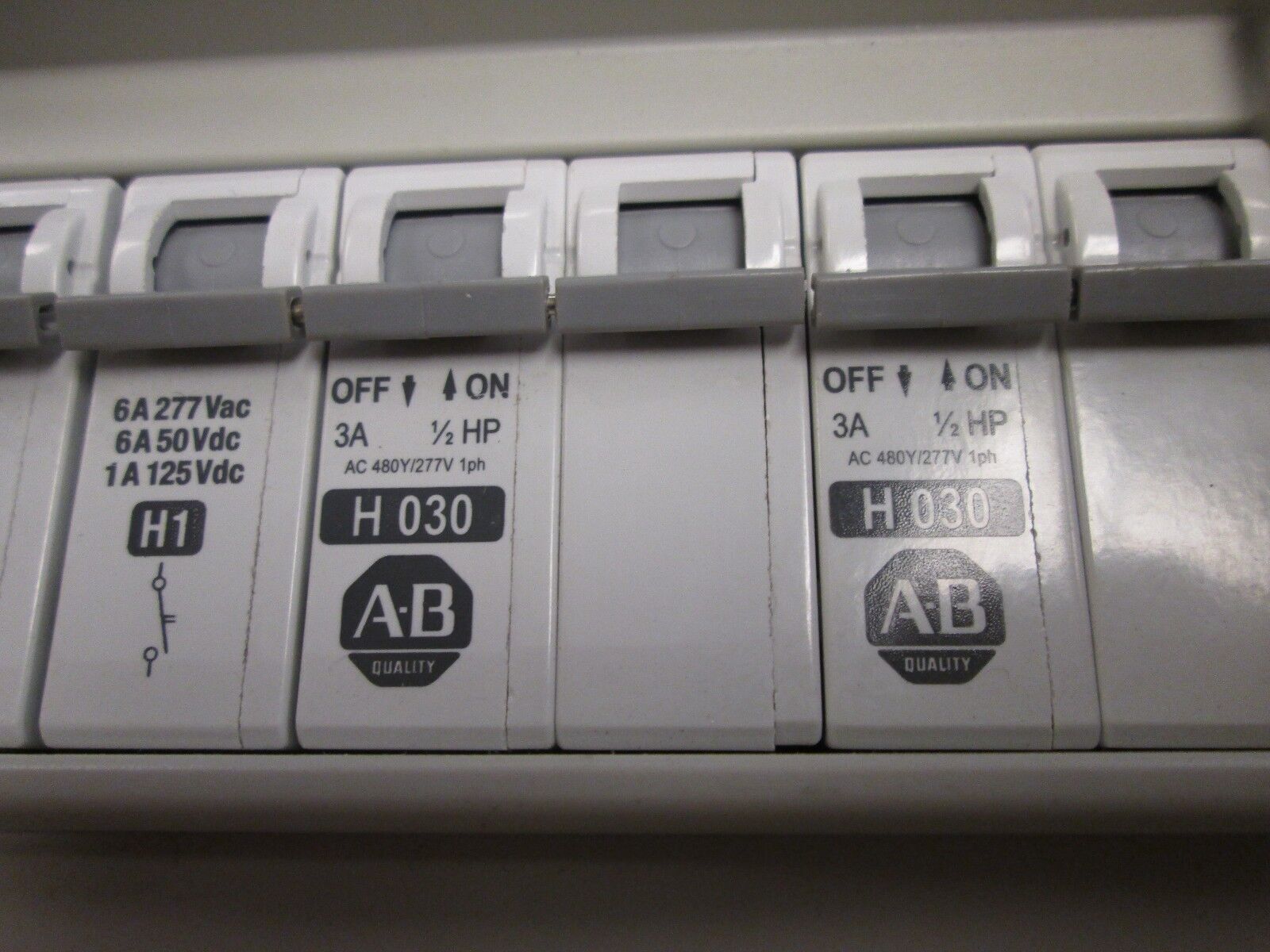 Allen-Bradley 2094 230V Line Interface Module 2094-AL09 230V 3Ph 50-60Hz Used