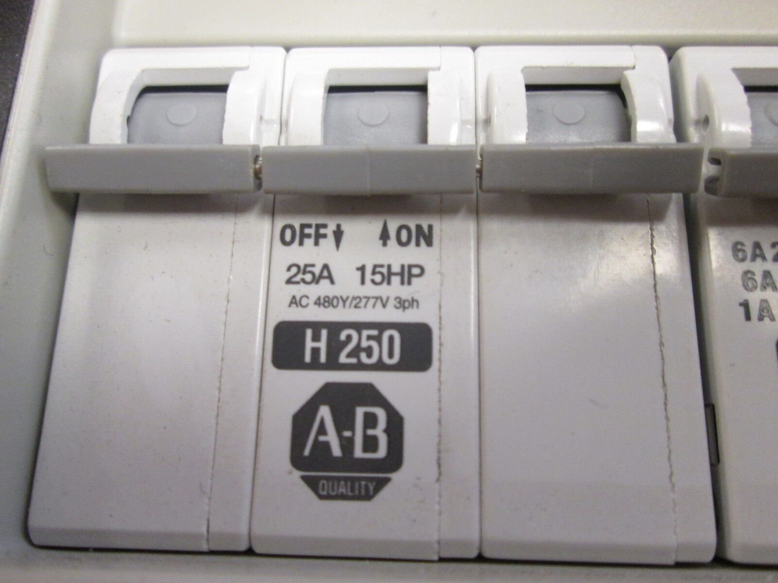 Allen-Bradley 2094 230V Line Interface Module 2094-AL09 230V 3Ph 50-60Hz Used