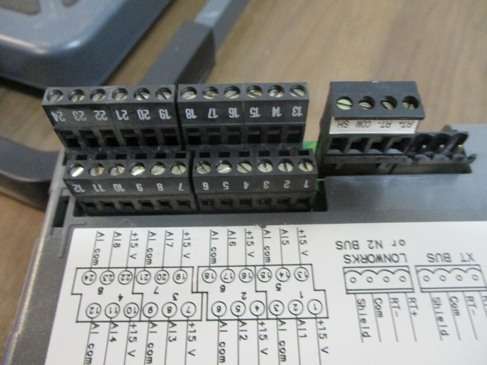 Johnson Controls Metasys Controller DX-9100-8454 24VAC, *Scraped Front* Used