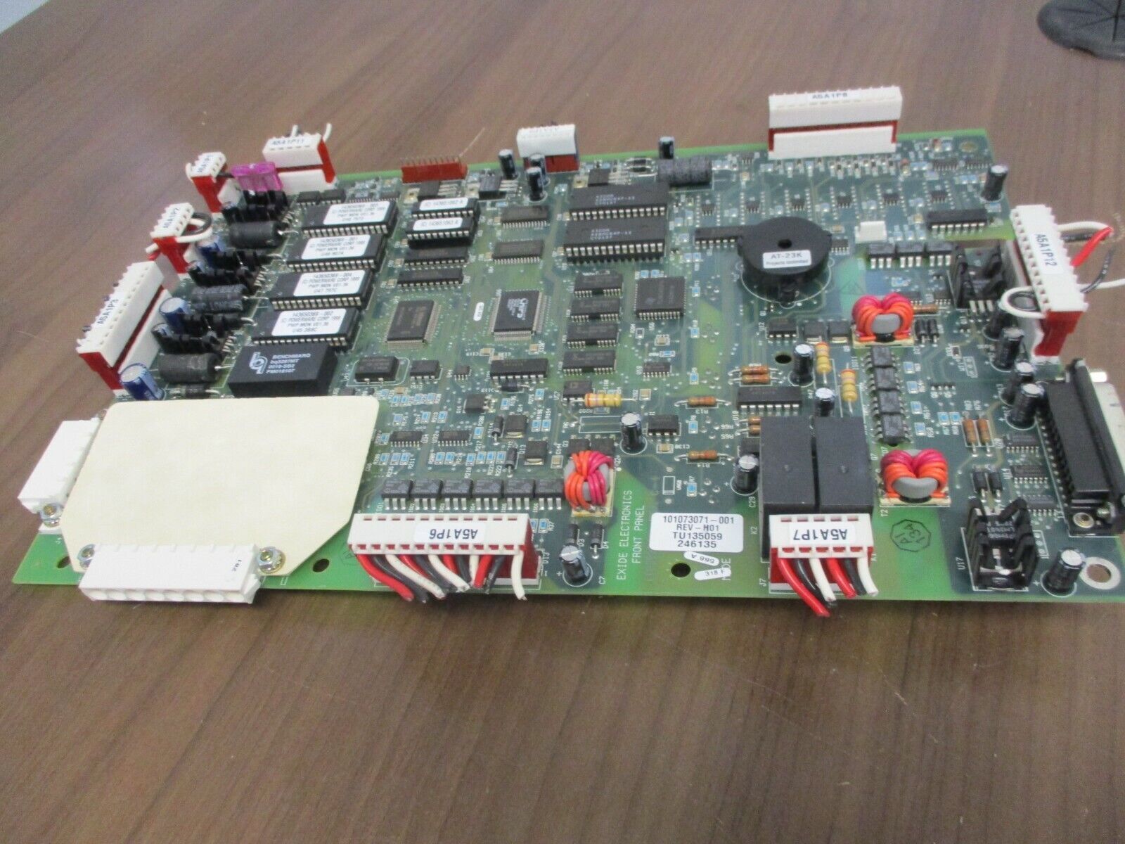 Eaton Monitor Panel Control Board 101073071-001 Rev. H01 Used