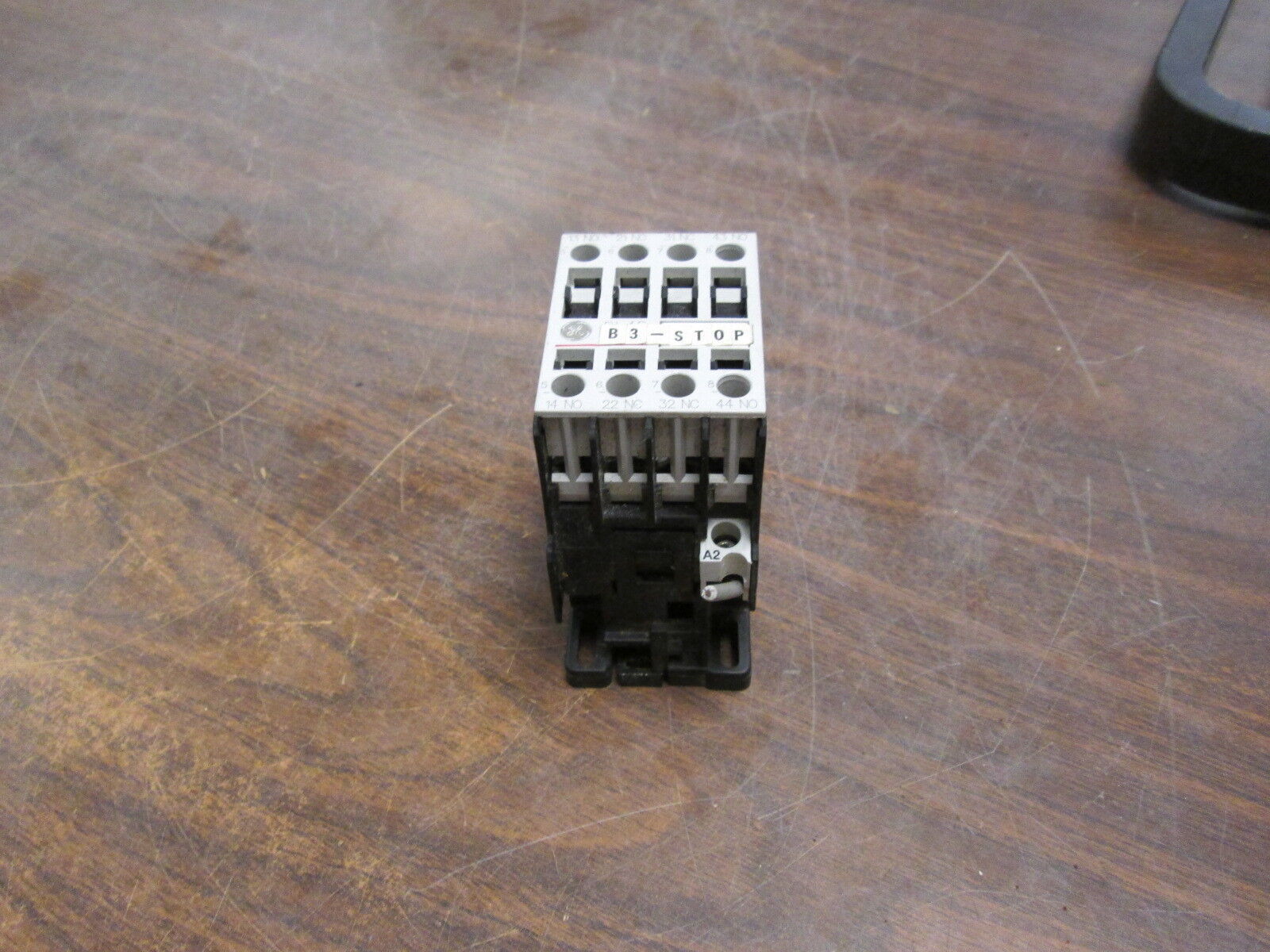 GE Contactor RL4RA022T 120V Coil 20A w/ Surge Suppressor Block Used