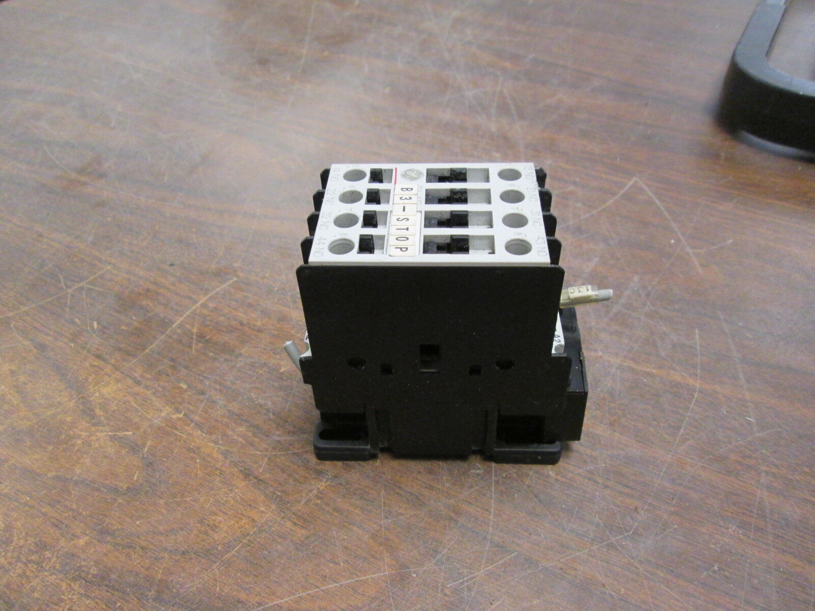 GE Contactor RL4RA022T 120V Coil 20A w/ Surge Suppressor Block Used