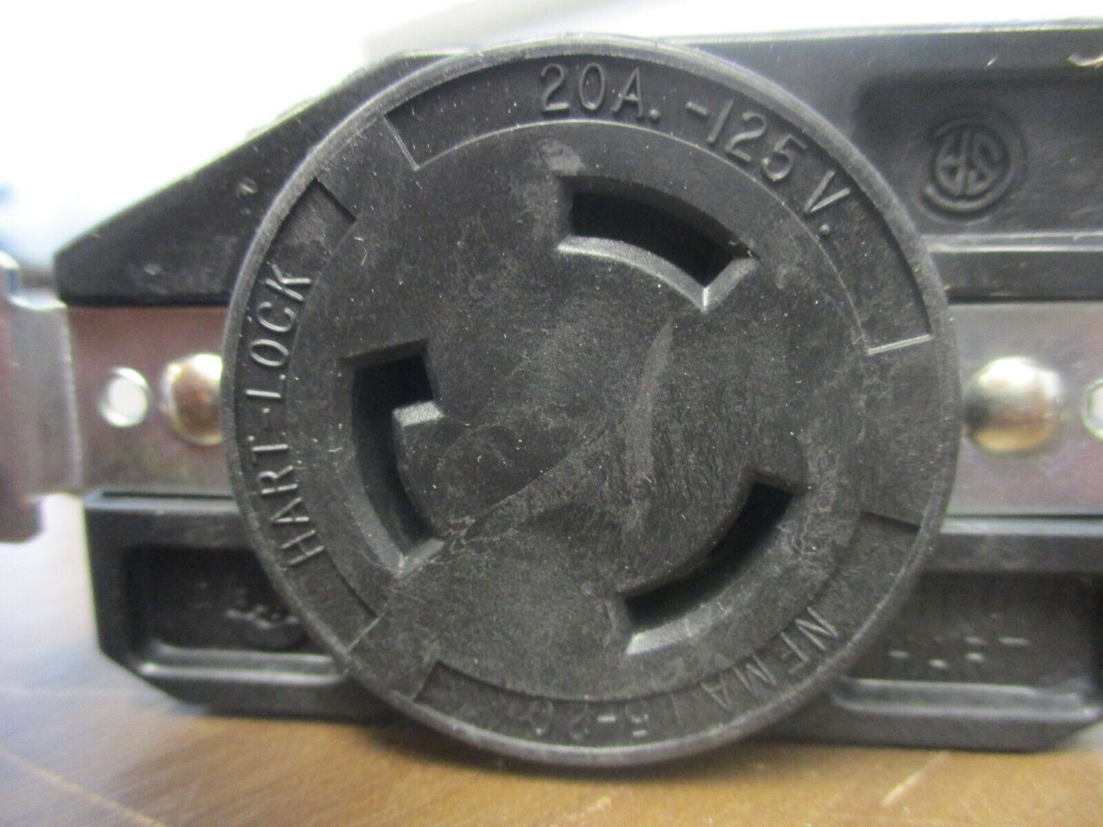 Arrow Hart Locking Receptacle AH6200 20A 125V 2P 3W New Surplus