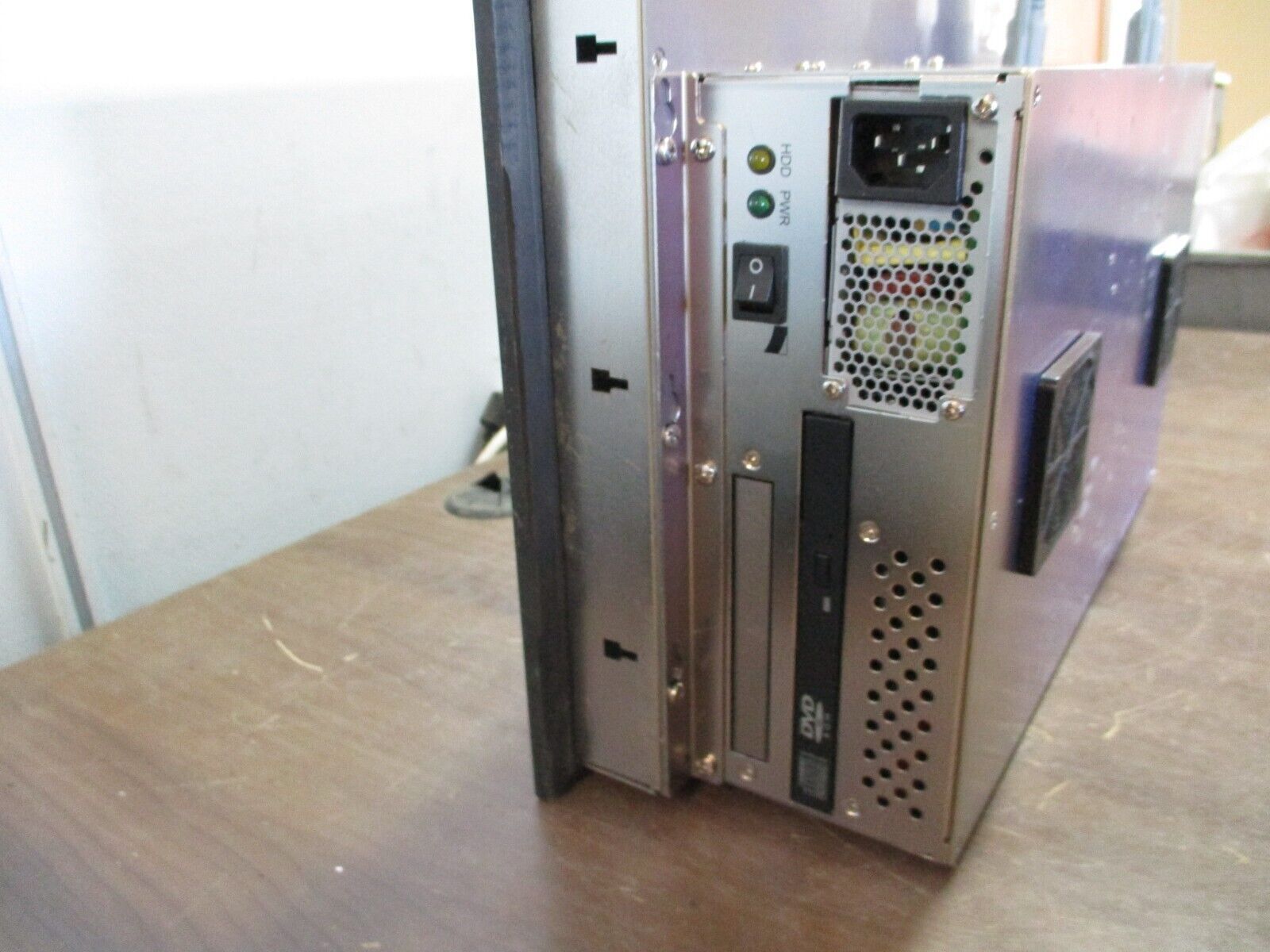 Arista Industrial Panel PC ARP-1715BP-108K Rev. SW 2.82 Config: 011 24VDC Used