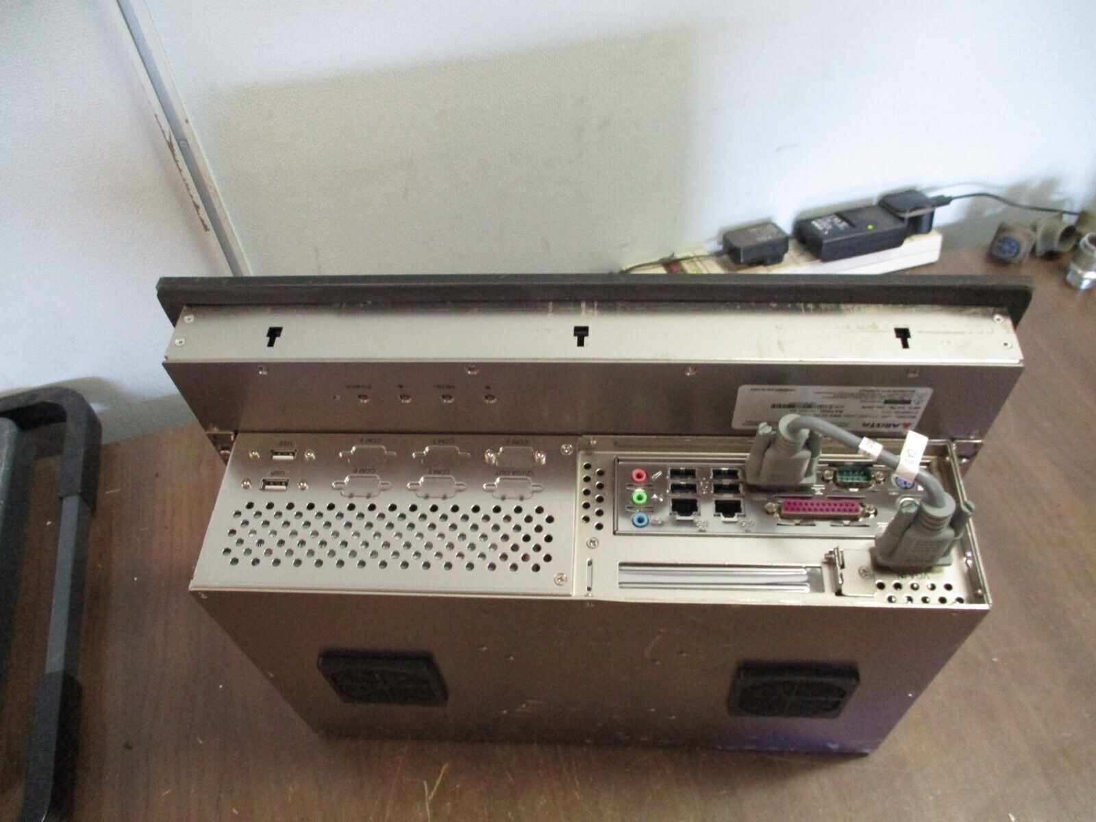 Arista Industrial Panel PC ARP-1715BP-108K Rev. SW 2.82 Config: 011 24VDC Used