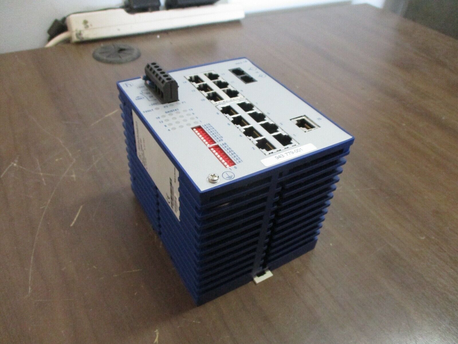 Hirschmann Ethernet Rail Switch RS2-16 1MM SC 16-Port 18-32VDC 0.4-.25A Used