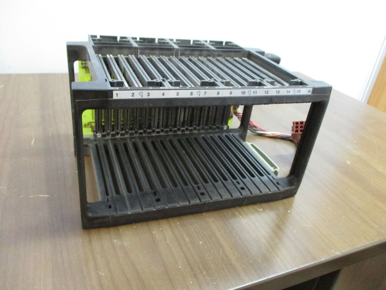 Pro-Log PLC Rack BR16H Rev. 003 16-Slot Used