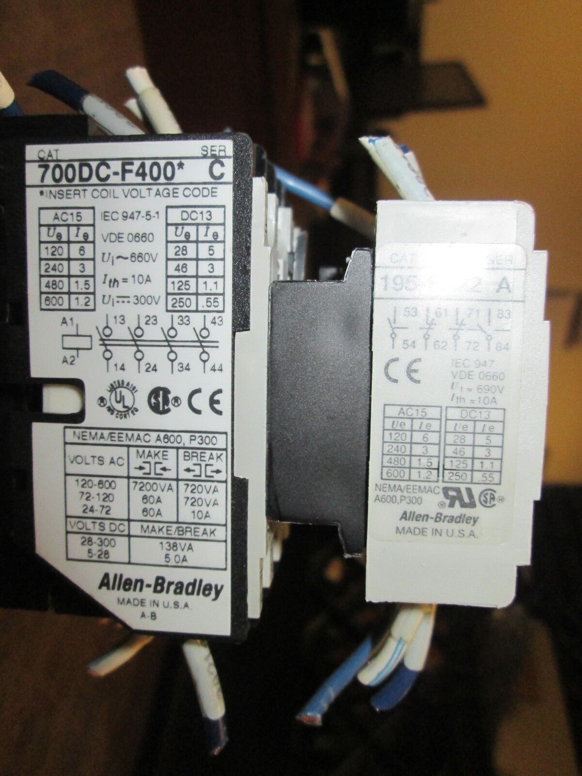 Allen-Bradley Contactor 700DC-F400* w 195-FA22 Aux Contact Block 24VDC Coil Used