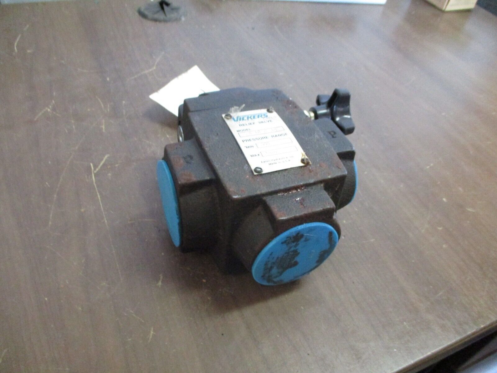 Vickers Relief Valve CS 10 C30 500-2000PSI Used