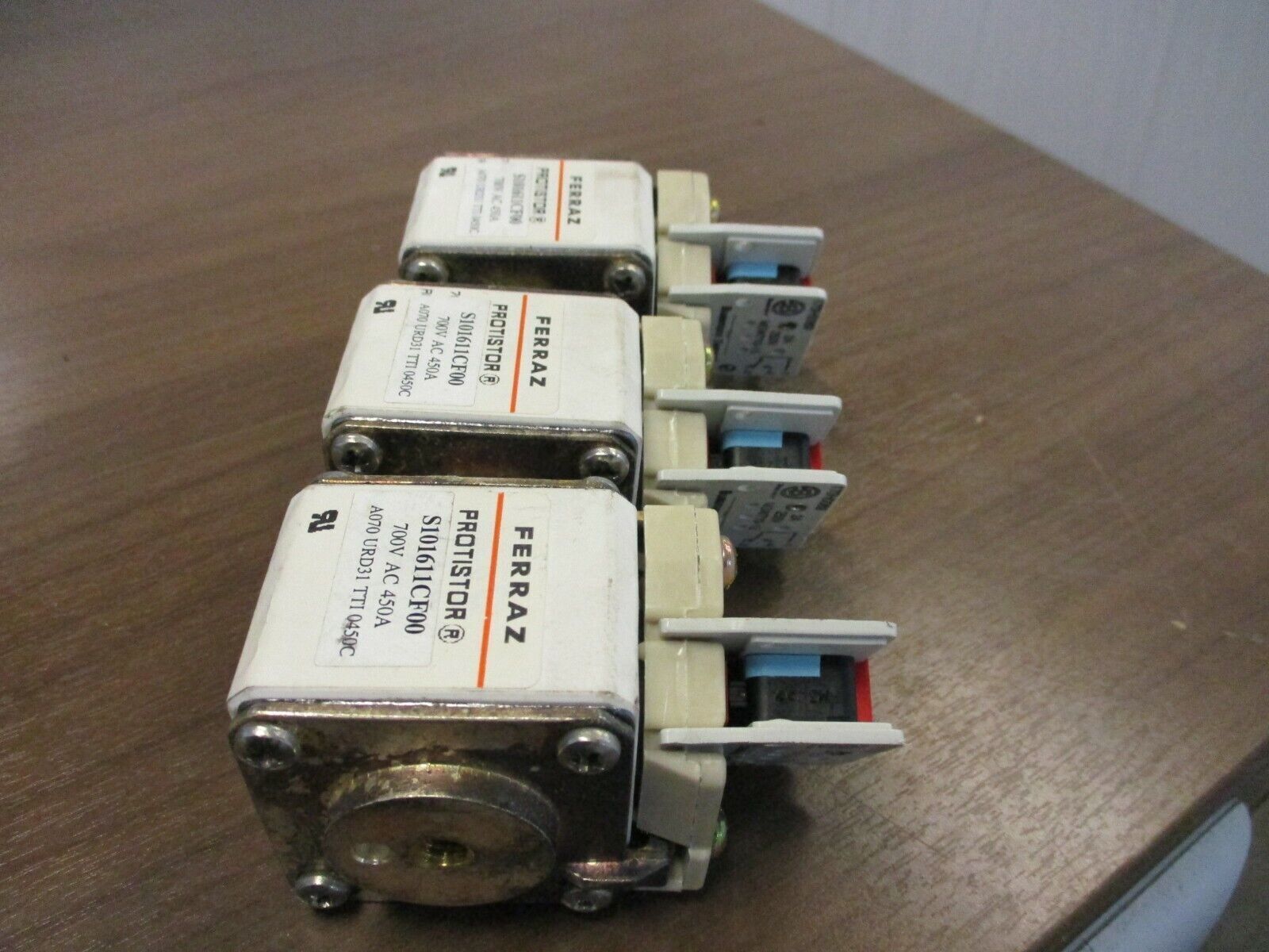 Ferraz Protistor Fuse S101611CF00 450A 700V *Lot of 3* Used