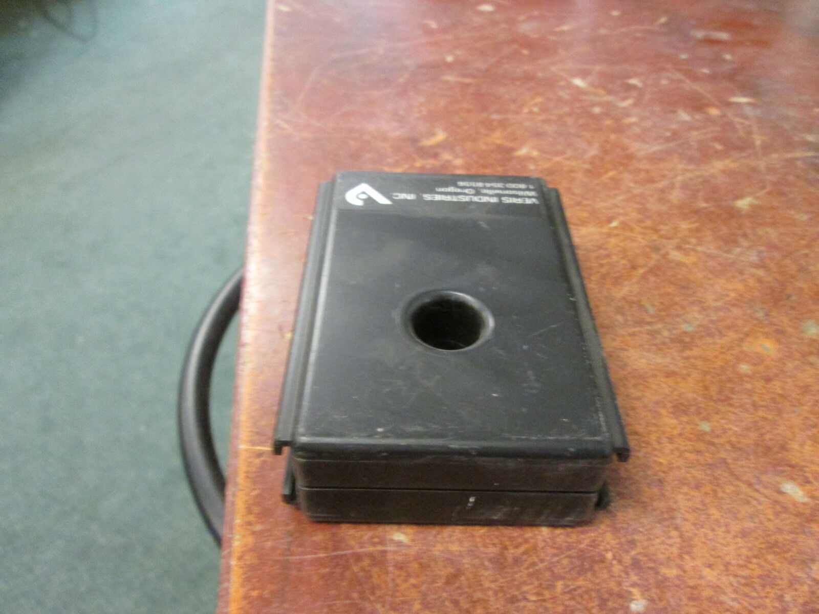 Veris Industries Hawkeye Solid State Status Sensor 705 135A@600 VAC Used