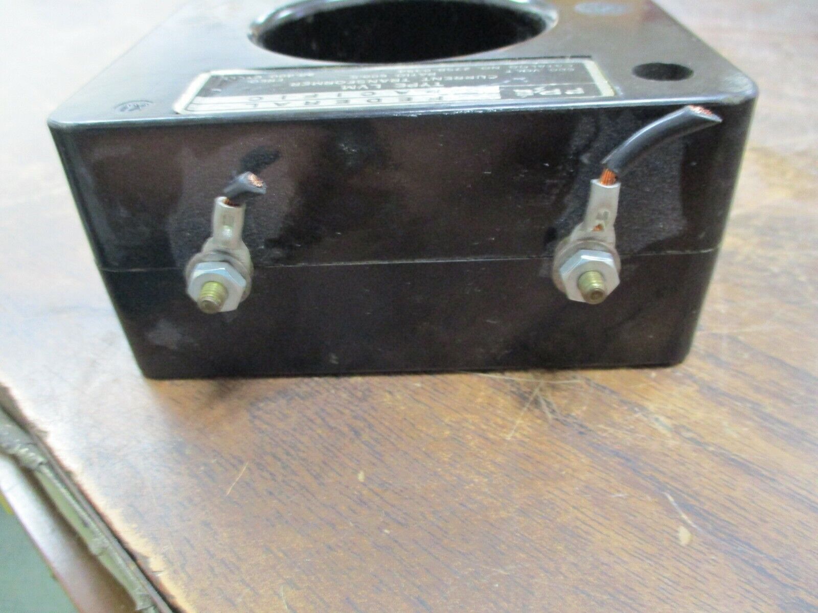 FPE Type LVM Current Transformer 2758-0354 Ratio 600:5A 600V 25-400Hz Used