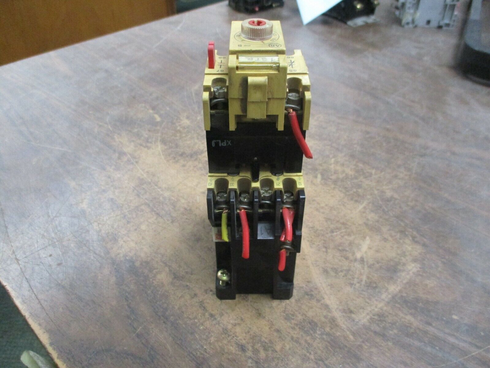 Allen-Bradley Timing Relay 196-FTA 120V Coil Delay: 0.1-180 sec Used