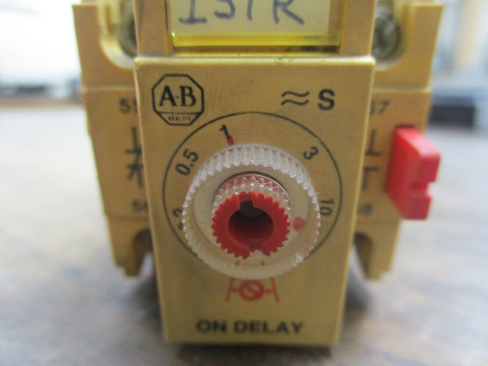 Allen-Bradley Timing Relay 196-FTA 120V Coil Delay: 0.1-180 sec Used