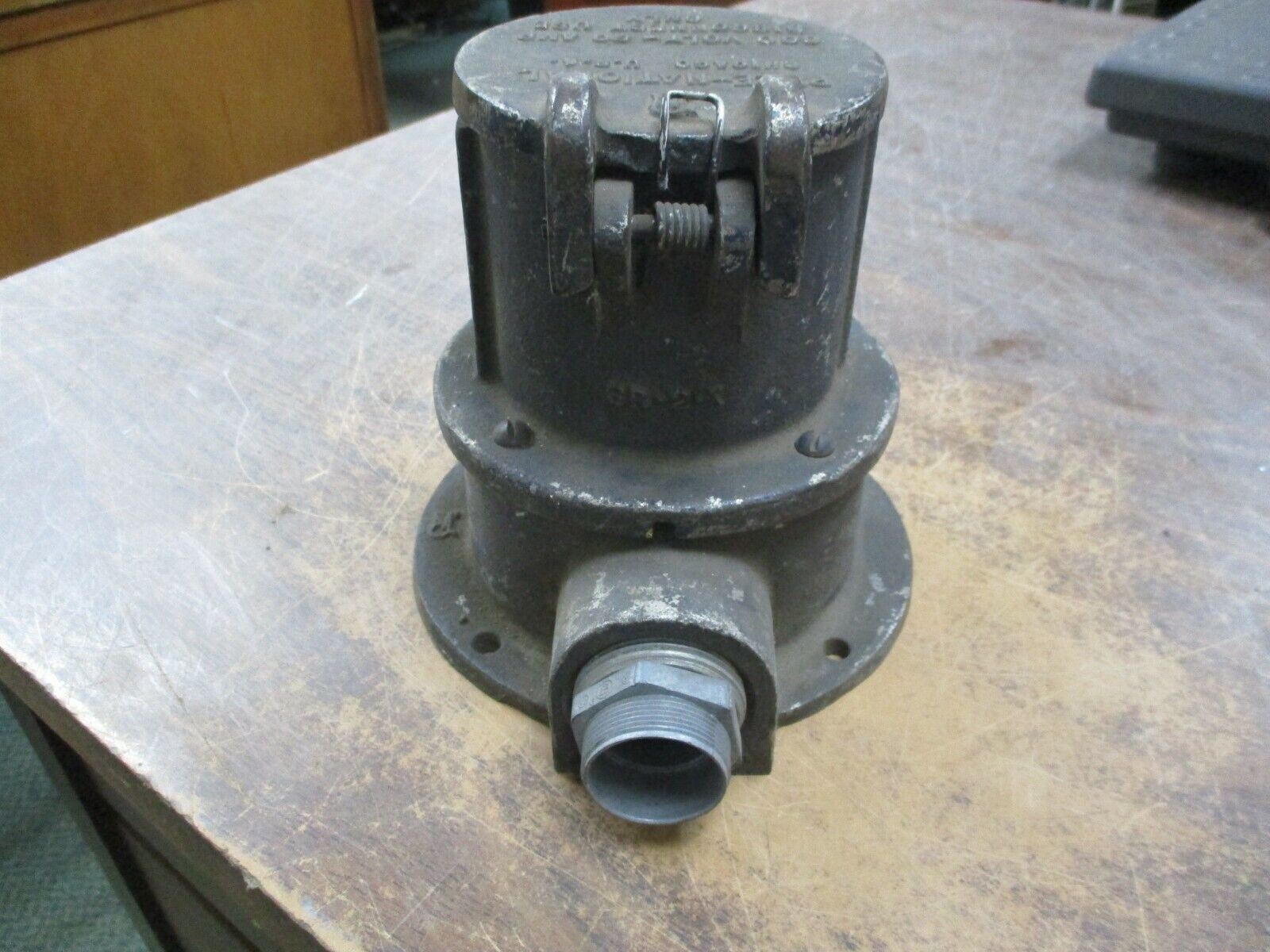 Pyle-National Receptacle 60A 600V *Chipped Base* Used