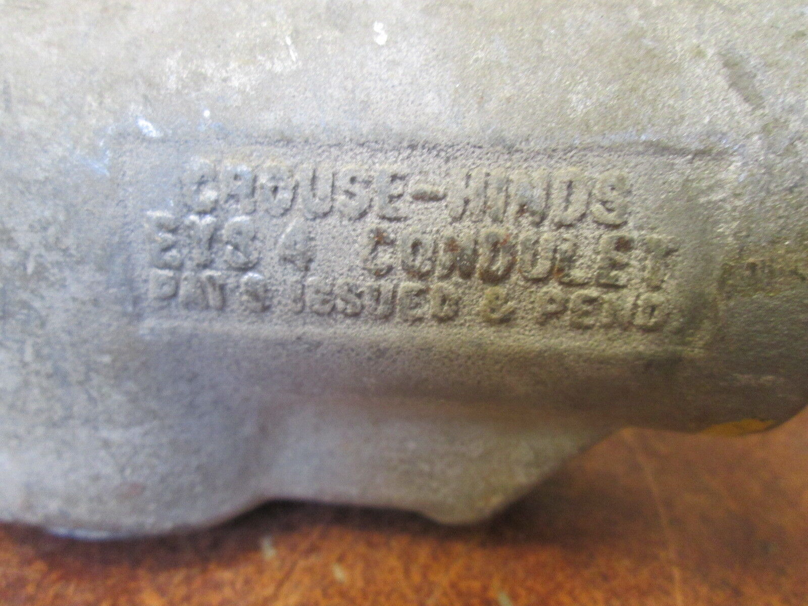 Crouse-Hinds Explosion Proof Condulet Sealing Fitting EYS4 1 1/4" Used