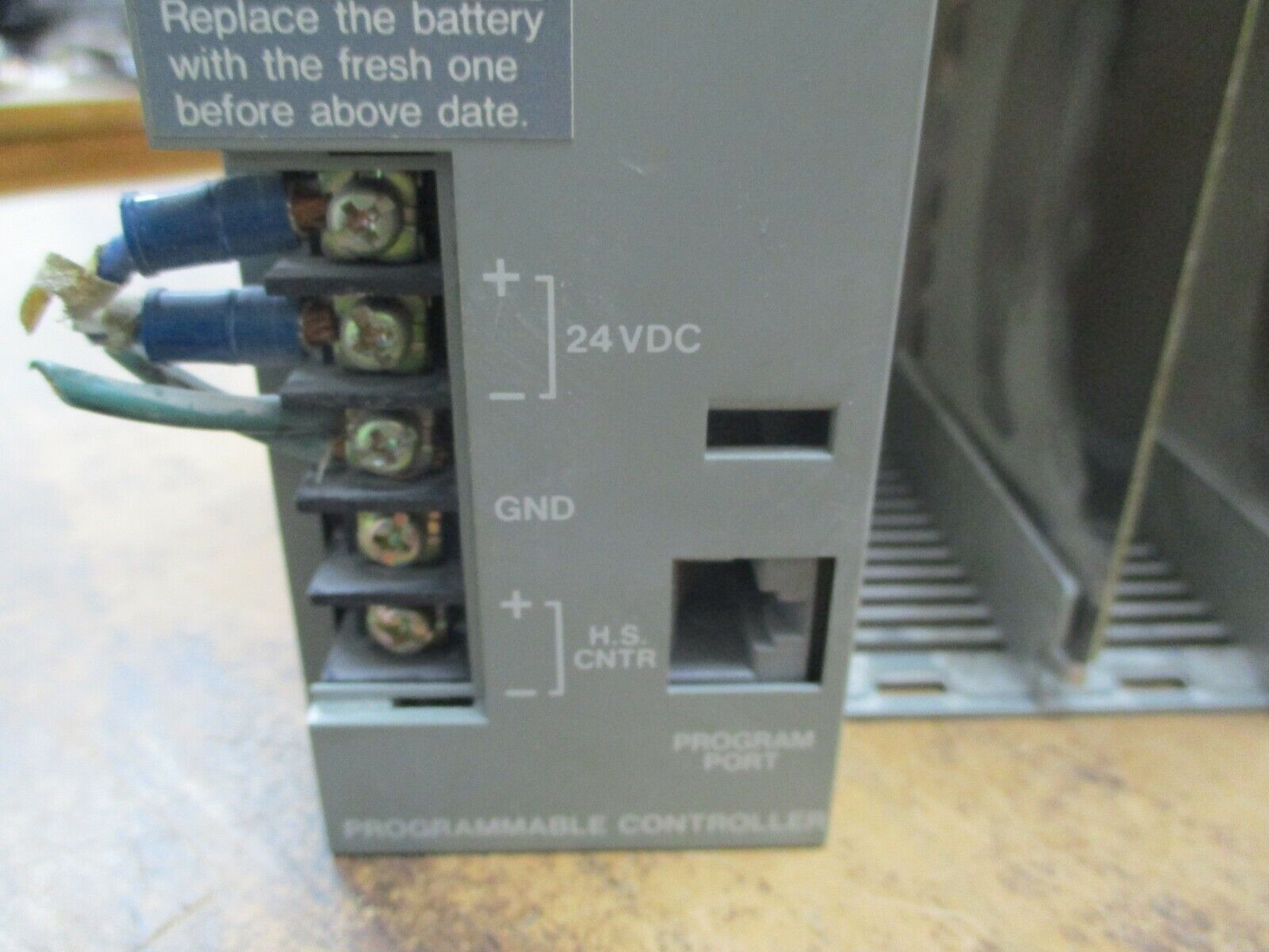 Modicon PLC Rack w/ Programmable Controller PC-0085-103 Rev. A 24VDC 1.8A Used