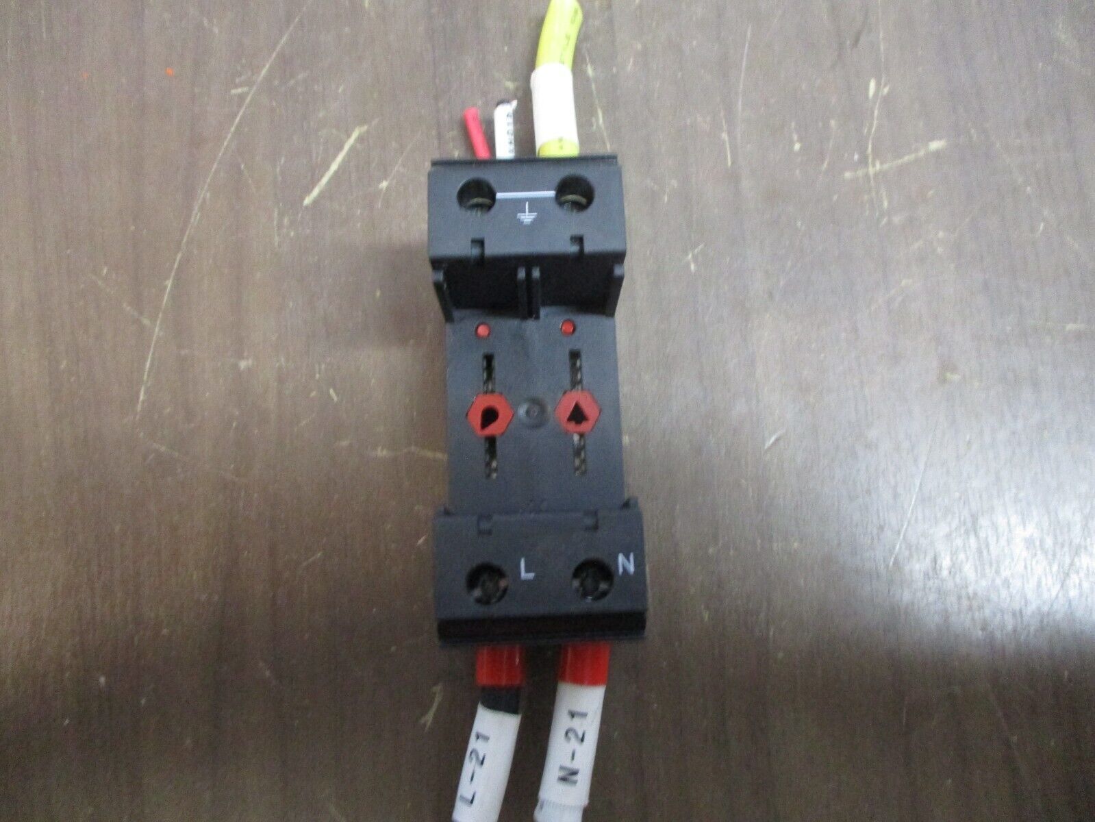 Phoenix Contact VAL-MS Surge Protection Base 5772032 230/1+1FM Used