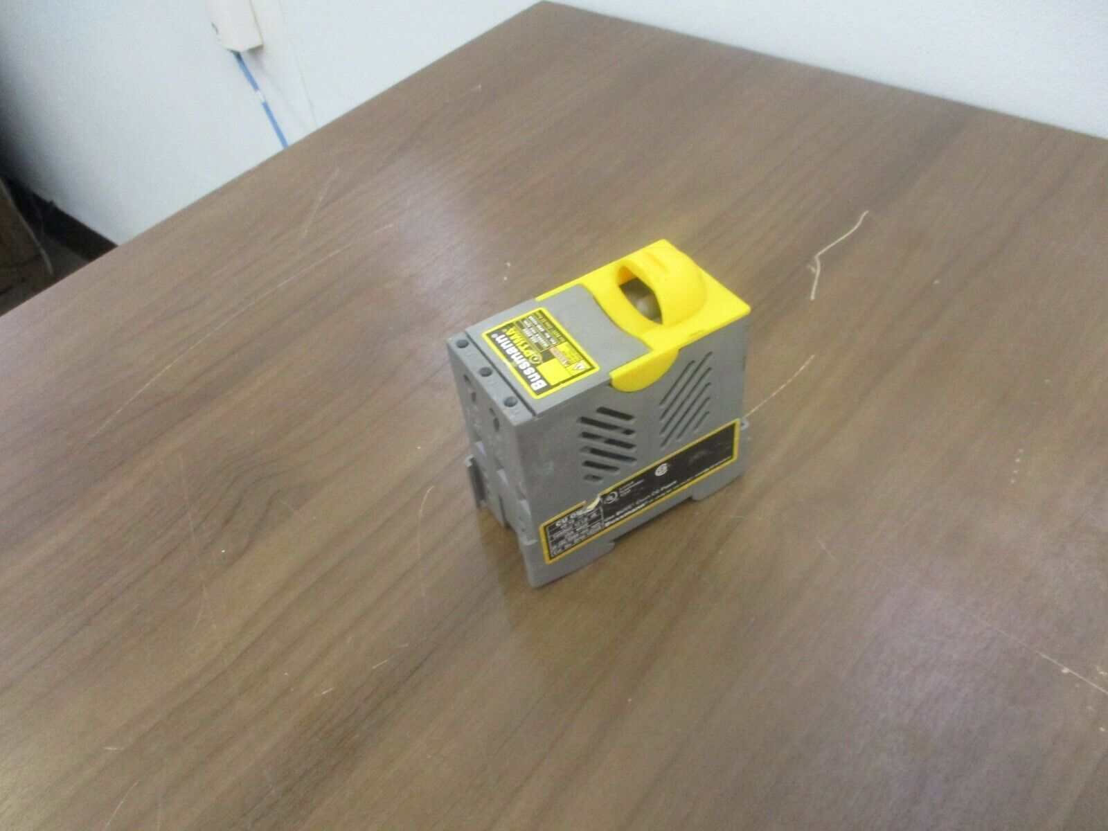 Bussmann Optima Fuse Holder OPM-1038R 600V 30A Used