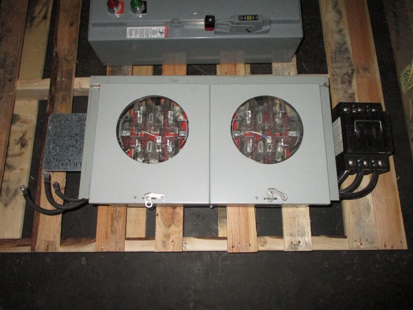 AMP FMV Panel Board Metering Switch 200A 480V Millbanks Meter Sockets w/ Lugs