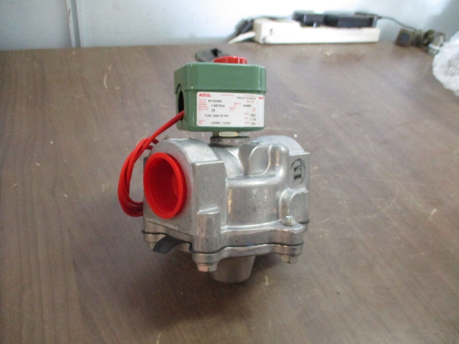 Asco Red-Hat Solenoid Valve 8215C063 120V 25PSI New Surplus