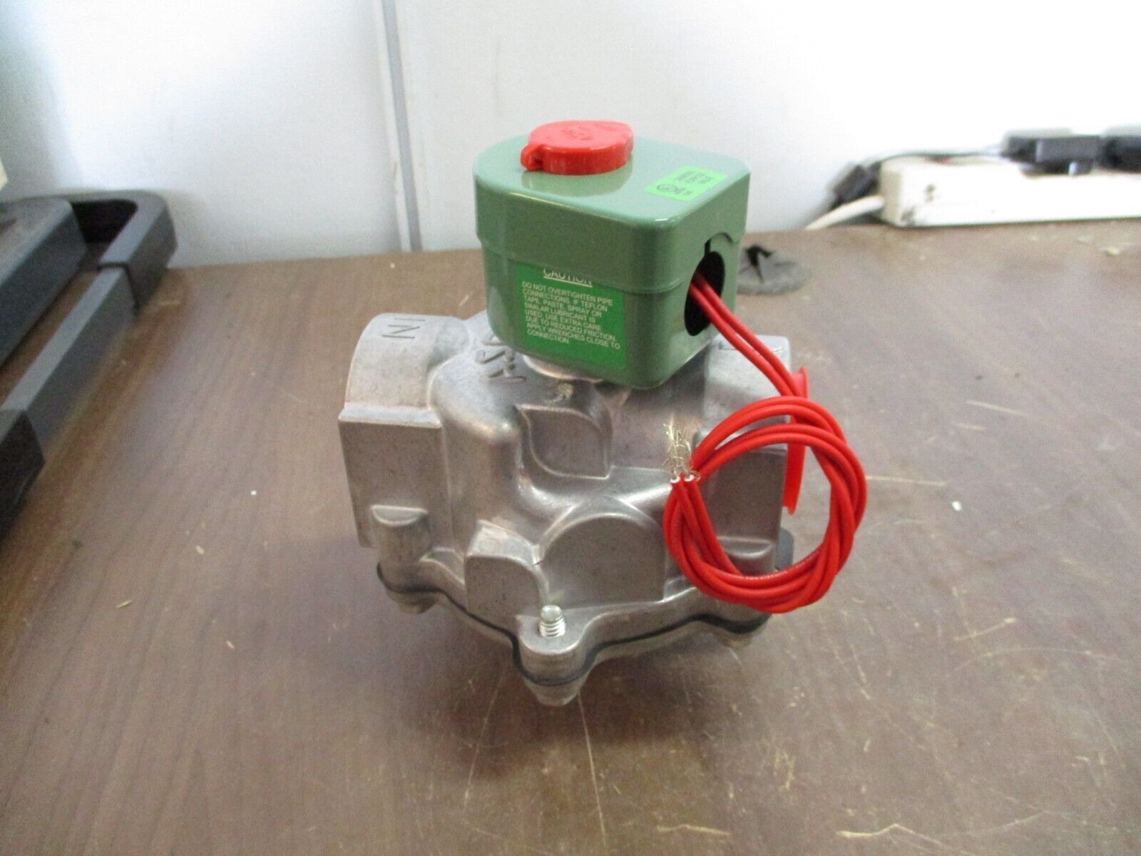 Asco Red-Hat Solenoid Valve 8215C063 120V 25PSI New Surplus