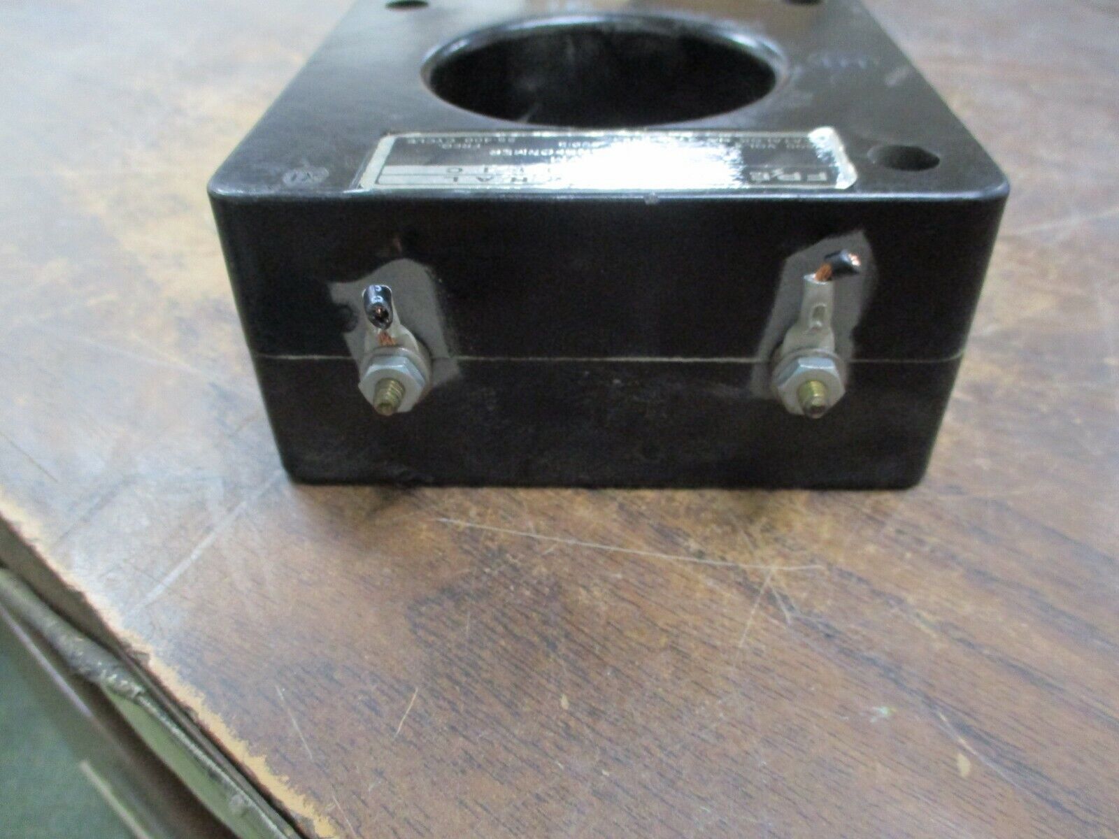 FPE Type LVM Current Transformer 2756-0354 Ratio 400:5A 600V 25-400Hz Used