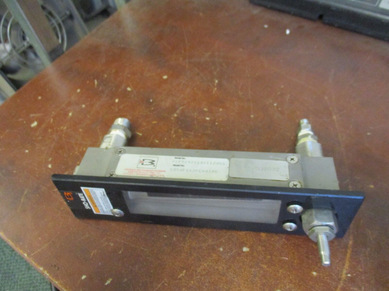 Brooks Sho-Rate Flowmeter 1358F1A2FC4B1BC Range:11.7-117 SLPM Used-Missing Screw