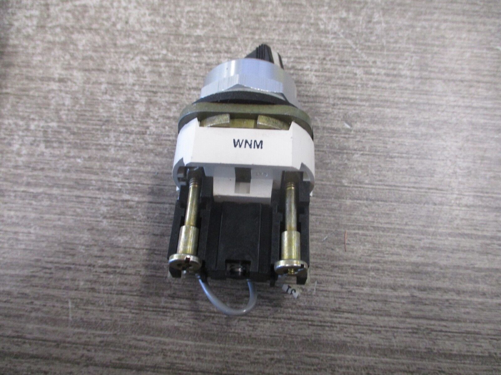 Allen-Bradley Selector Switch 800T-J2 Ser. T Nema 4, 13 Used