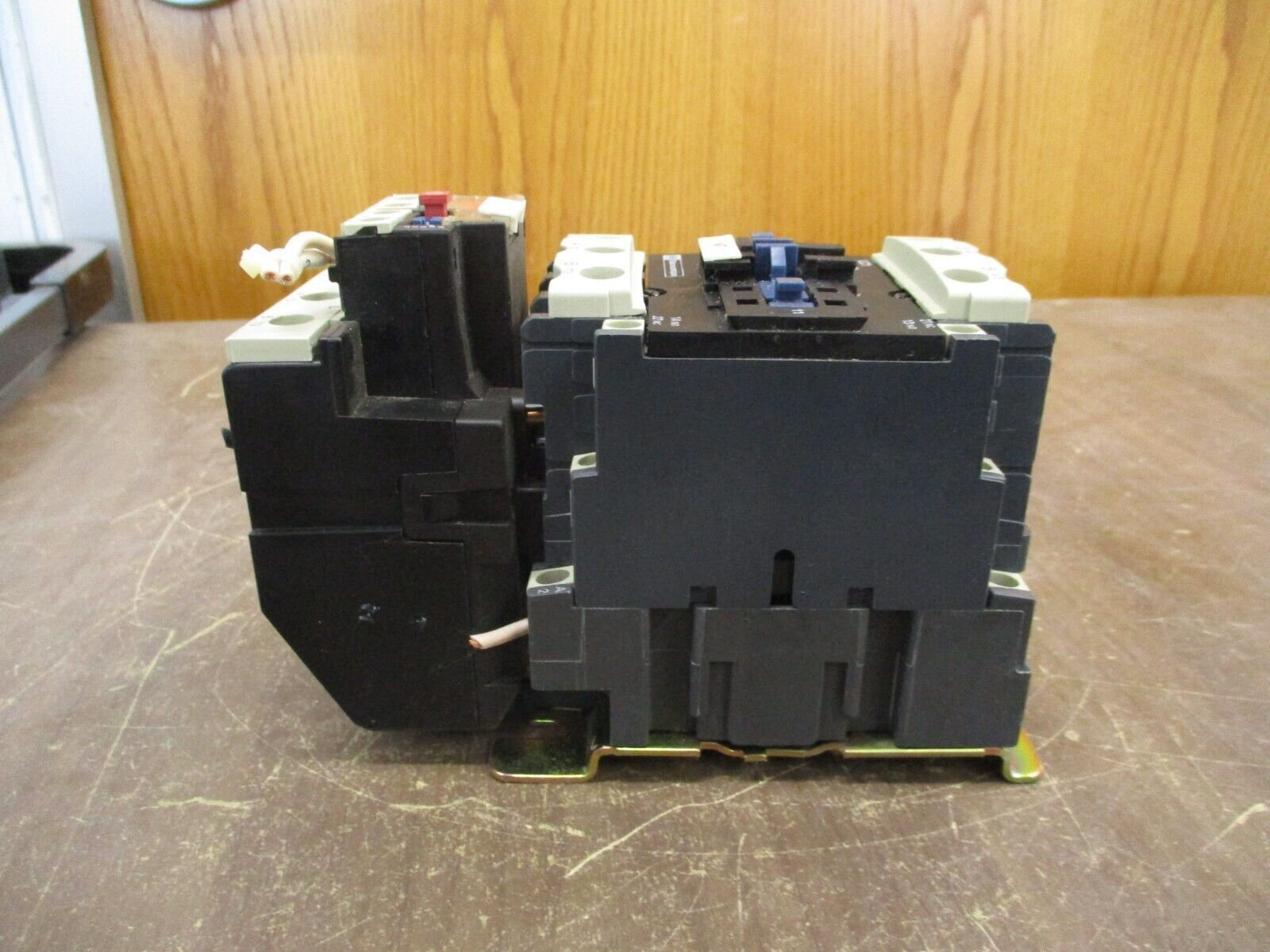 Telemecanique Starter LC1 D4011 / LR2 D35 Trip: 23-32A 120V Coil Used