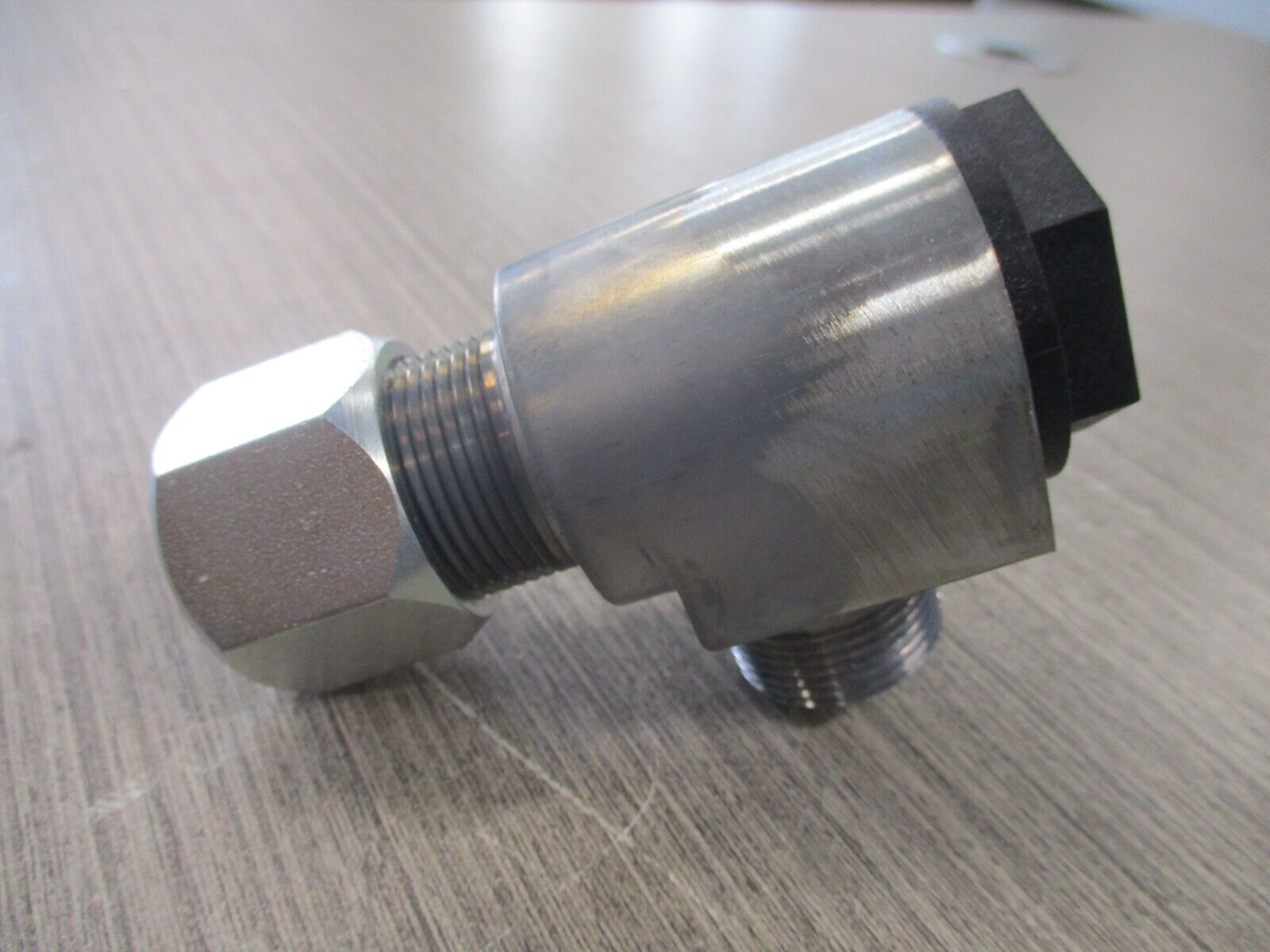 Eaton Airflex Quick Relief Valve 145141DF 3/4" New Surplus