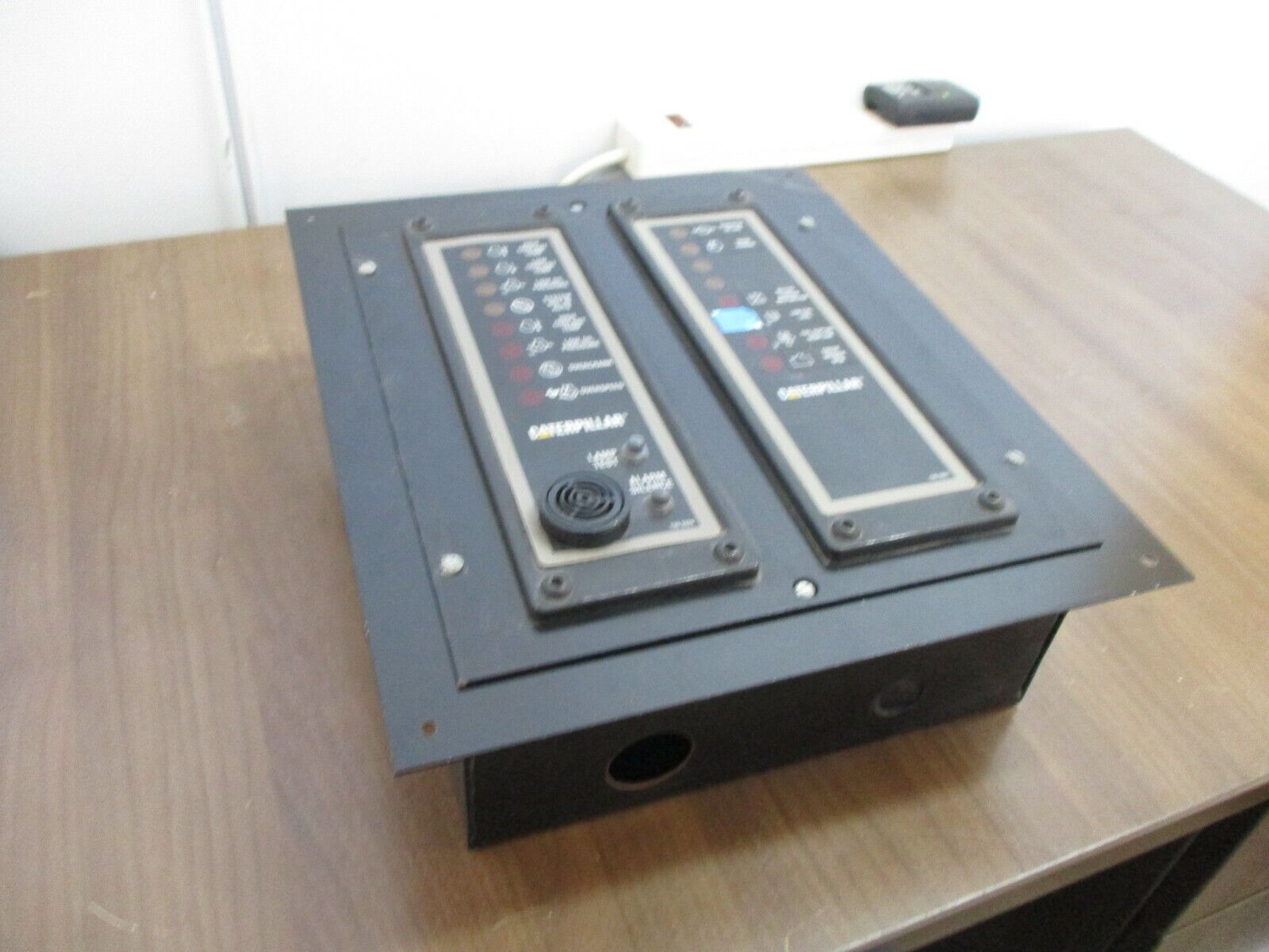 Caterpillar Remote Alarm Annunciator Panel 130-3327/130-3329 Used