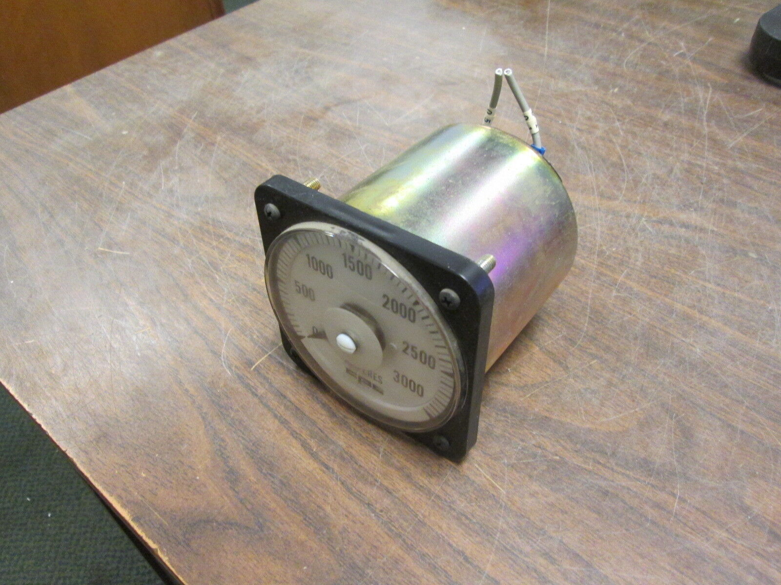 GE Ammeter 103131LSUA7PLY Range: 0-3000A AC Used