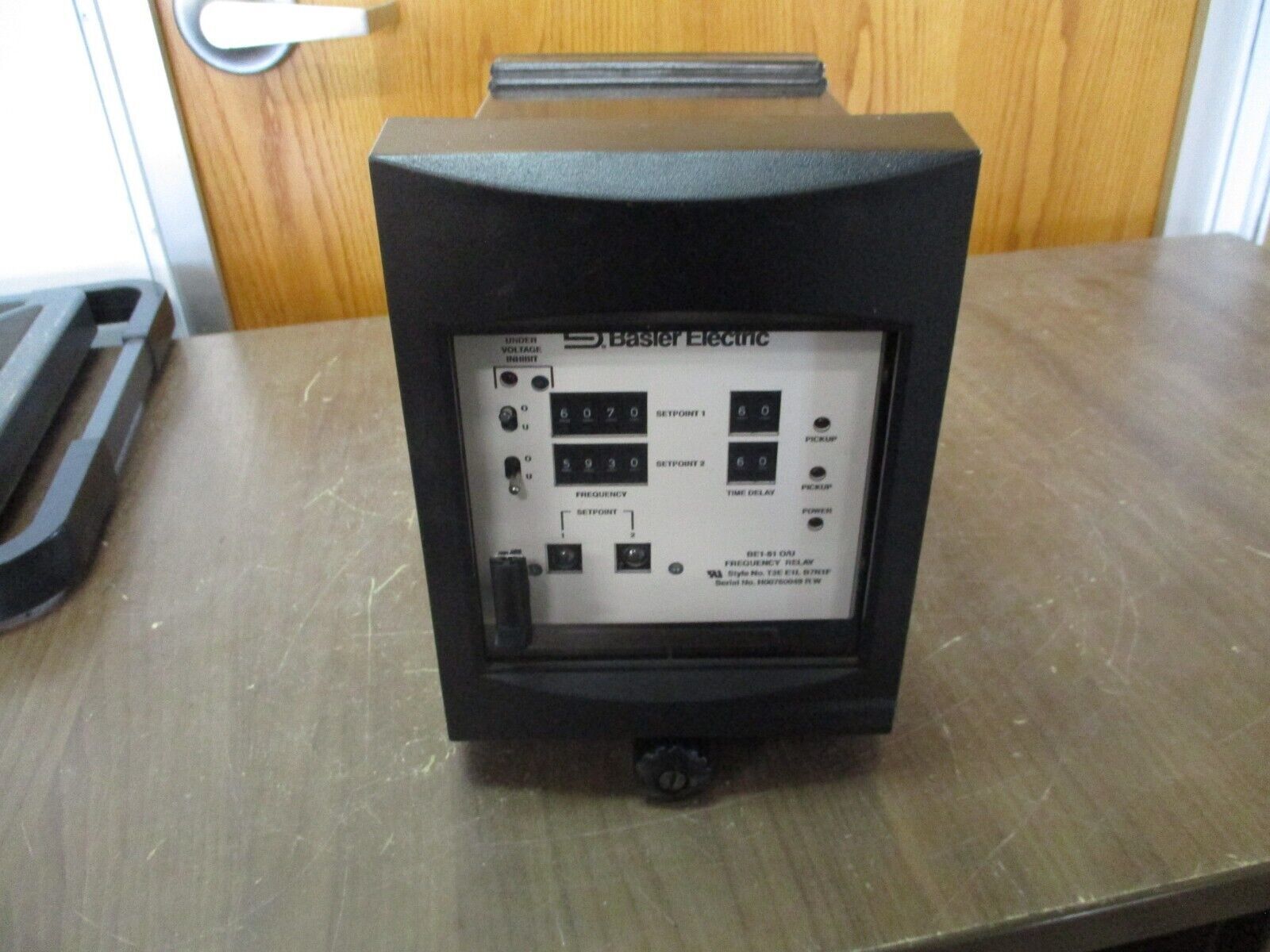 Basler Electric BE1-81 O/U Frequency Relay T3E E1L B7N1F Used