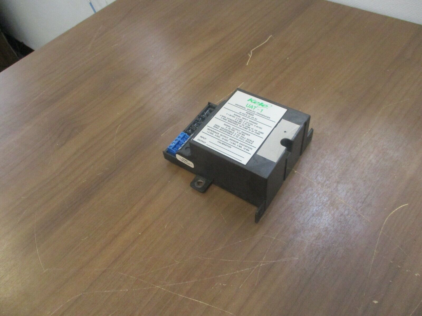 Kele Universal Analog Transducer UAT-1 Power: 24V AC/DC Used