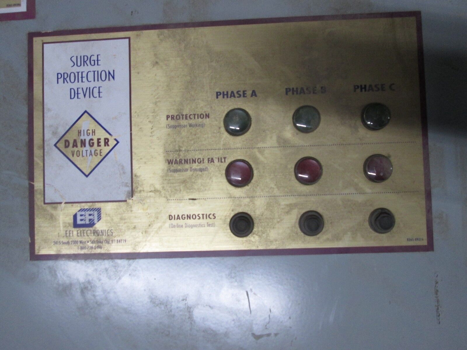 EFI Titan Series Surge Suppressor TSE022-2M-SN 120/208Y Used