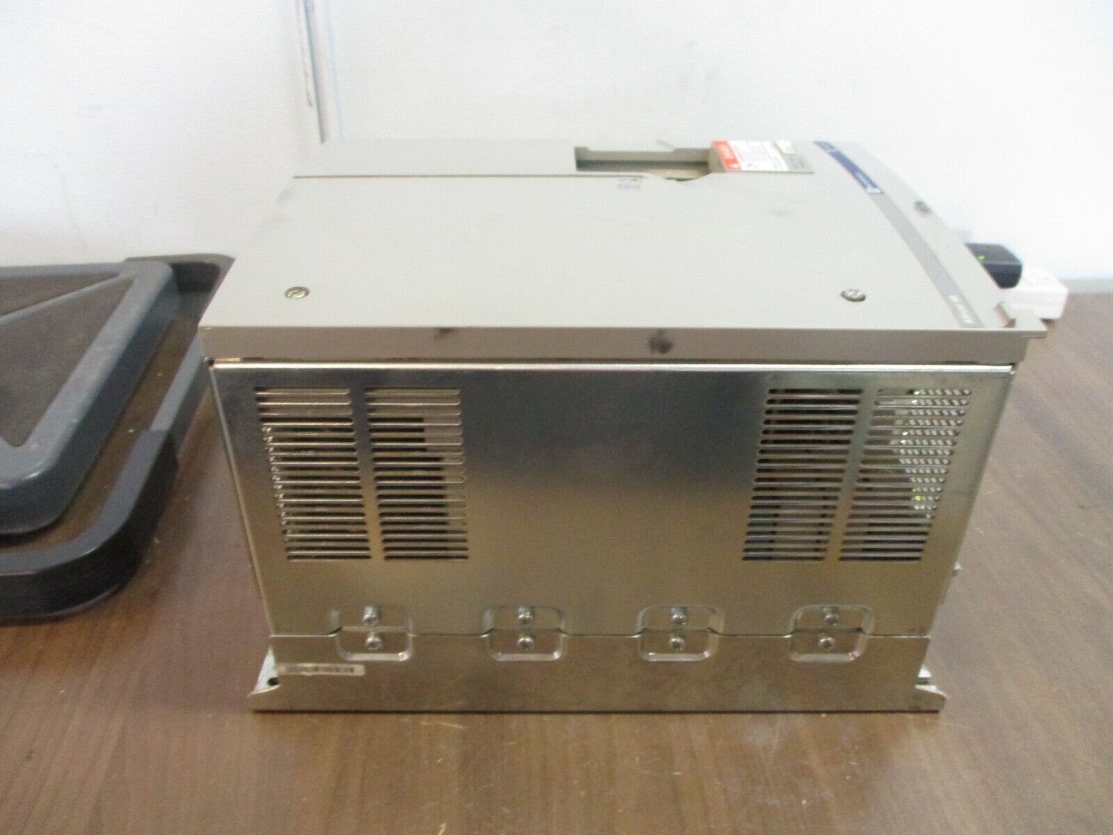 Square D Altivar 58 AC Drive ATV58HD16N4Z 15HP w/ VW3A58202 I/O Card *No Keypad*