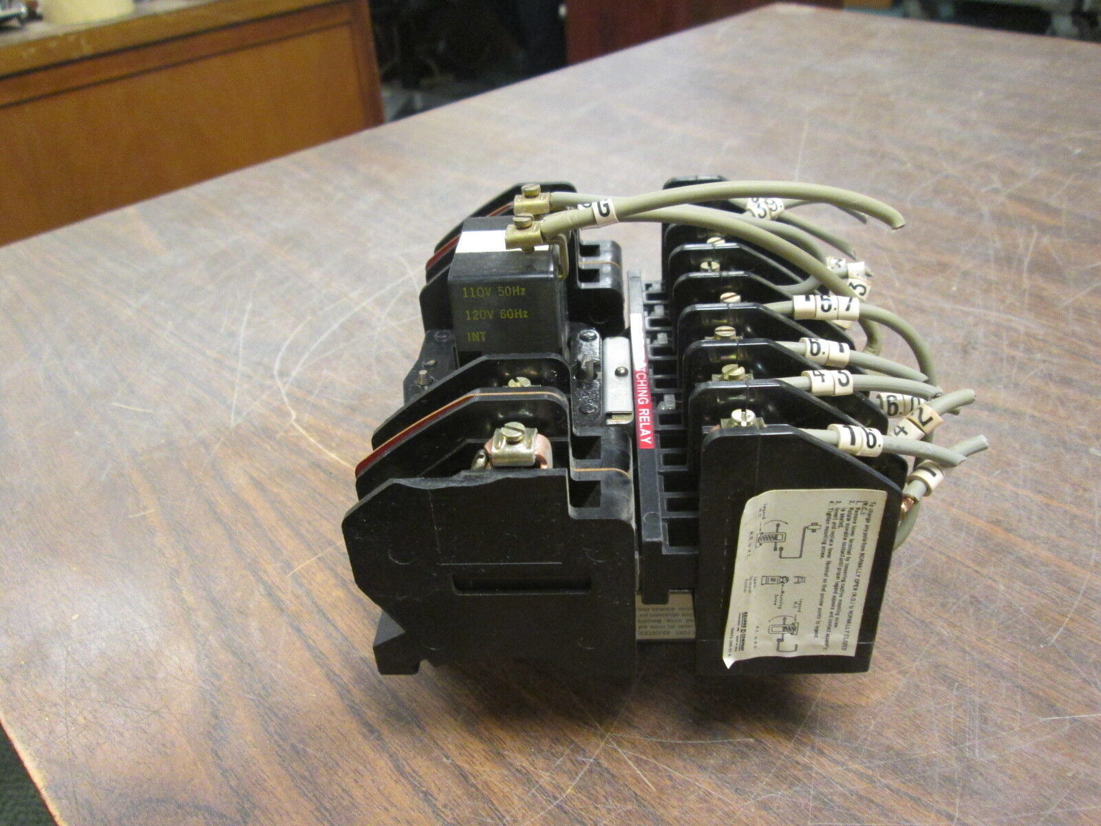 Square D Latching Relay 8501 HXL01000 120V Coil *Cracked Insulator* Used
