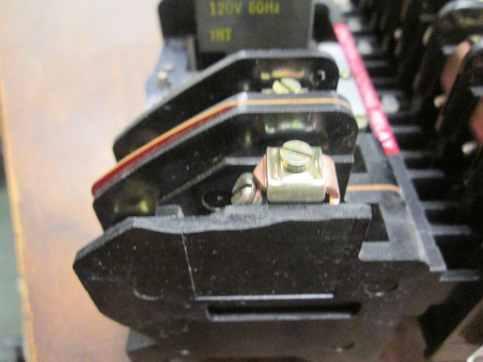 Square D Latching Relay 8501 HXL01000 120V Coil *Cracked Insulator* Used