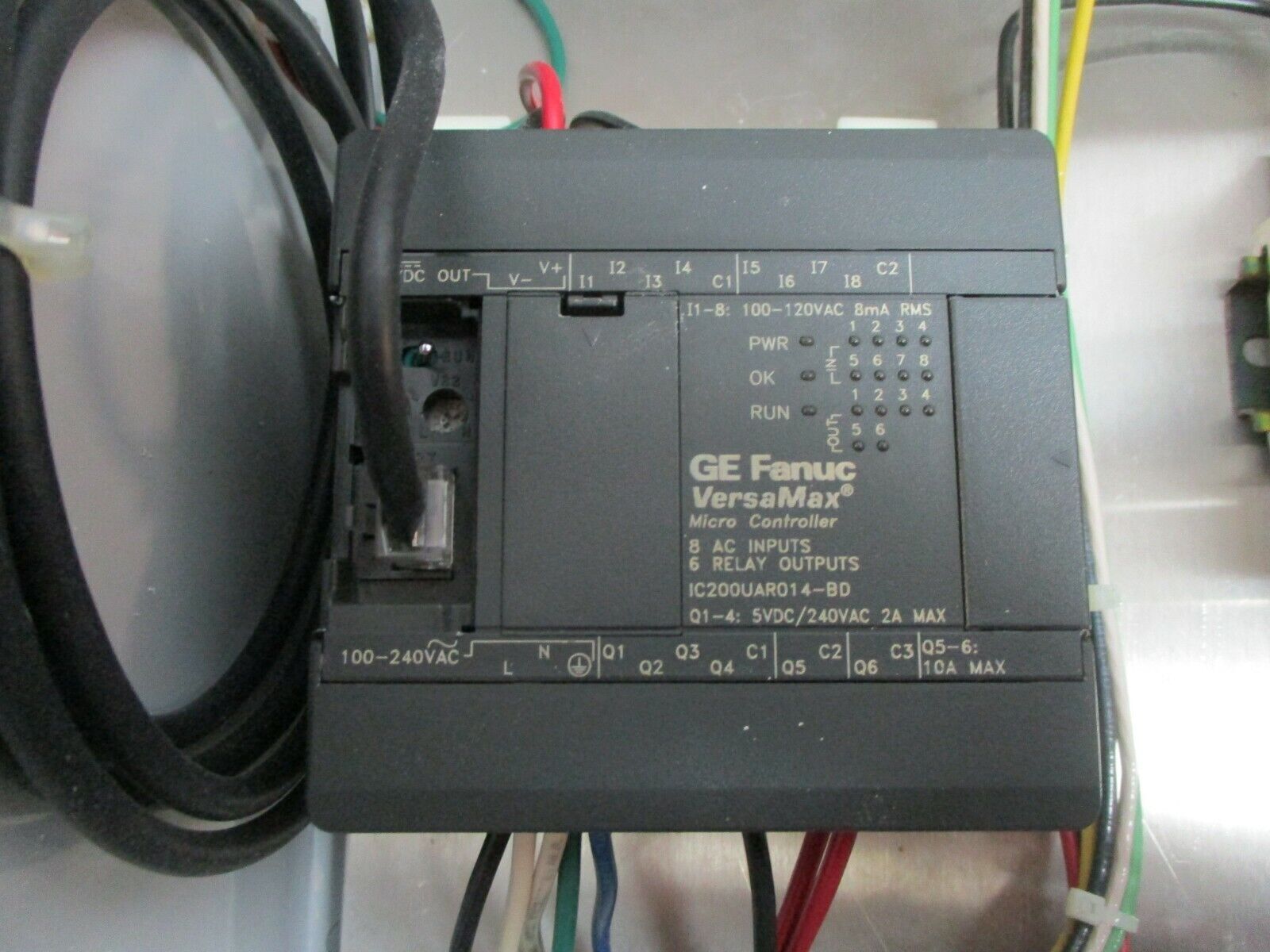 GE Fanuc VersaMax Enclosed Micro Controller IC200UAR014-BD 5VDC / 240VAC Used