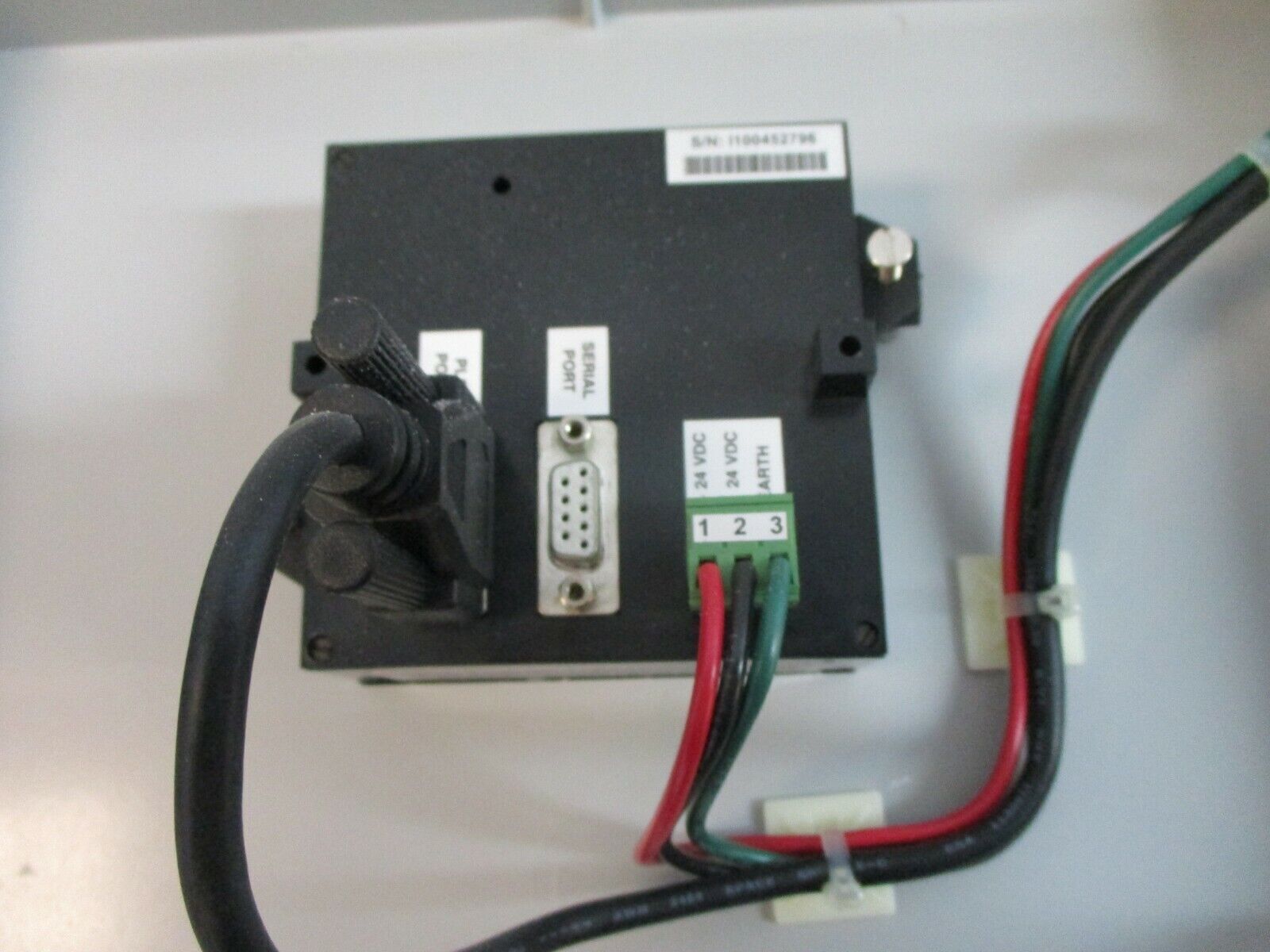 GE Fanuc VersaMax Enclosed Micro Controller IC200UAR014-BD 5VDC / 240VAC Used