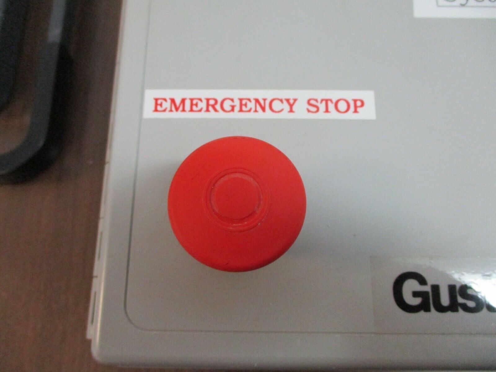 GE Fanuc VersaMax Enclosed Micro Controller IC200UAR014-BD 5VDC / 240VAC Used