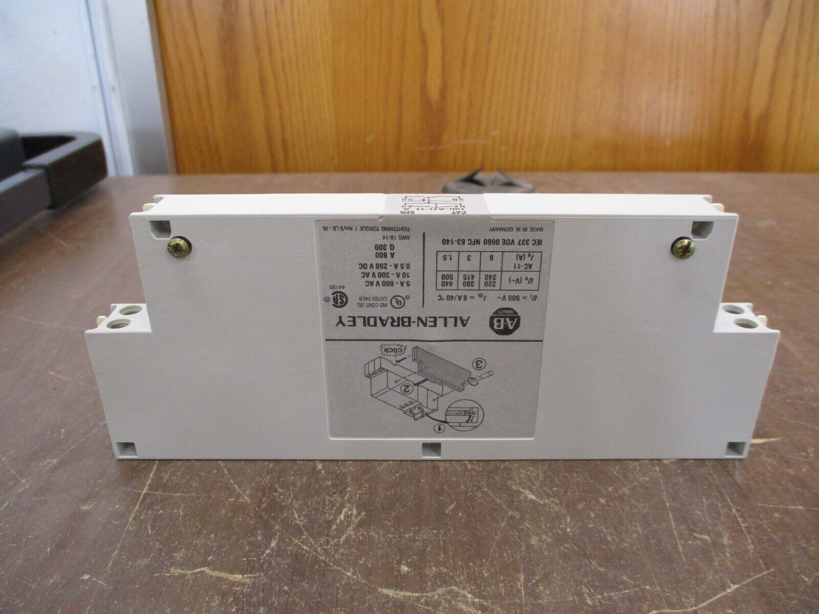 Allen-Bradley Auxiliary Contact 190-A11-11 Ser. A New Surplus