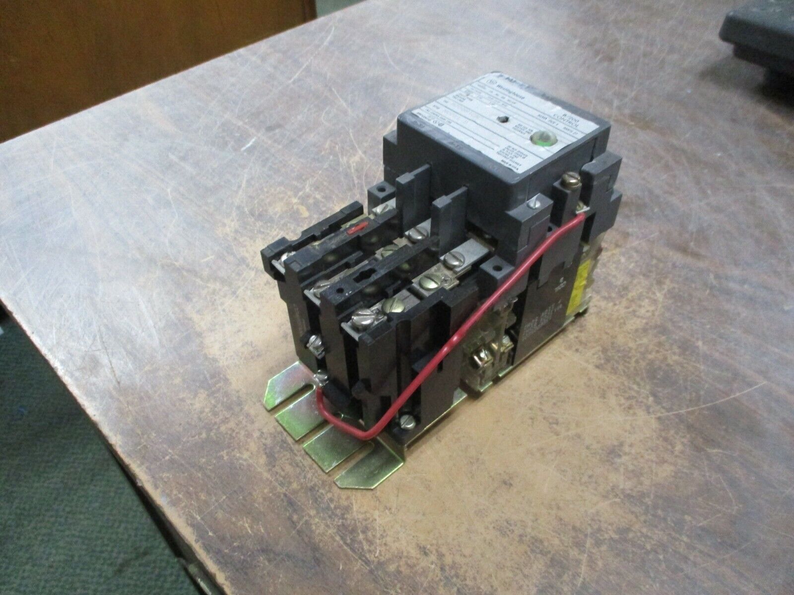 Westinghouse Size 1 Starter B200M1CAC 120V Coil 27A *Missing Reset* Used