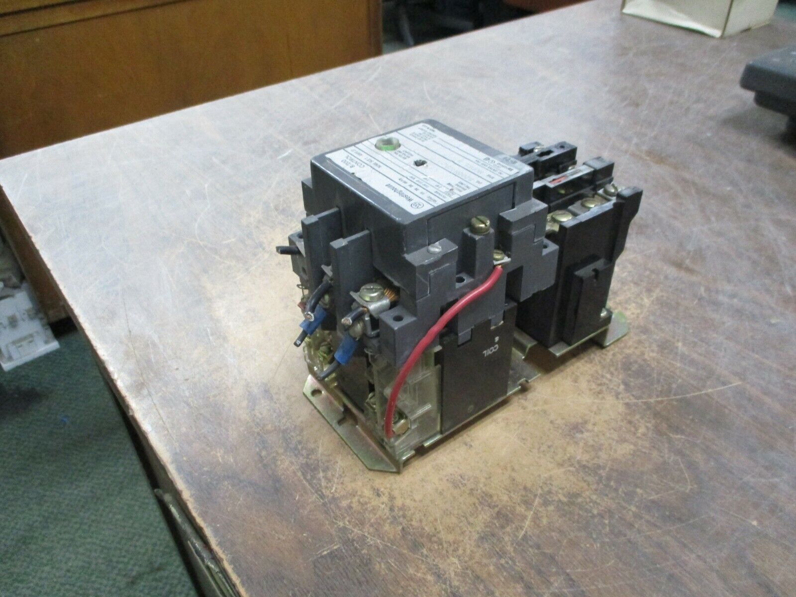 Westinghouse Size 1 Starter B200M1CAC 120V Coil 27A *Missing Reset* Used