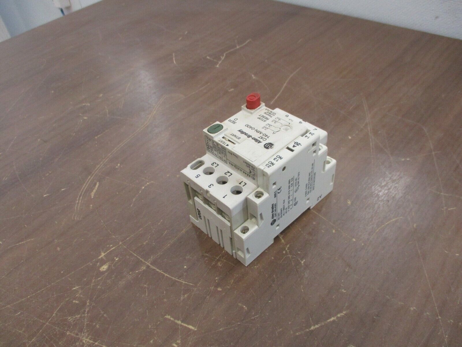 Allen-Bradley Manual Starter 140-MN-0400 Ser. D Trip: 2.5-4.0A w/ Aux Contact