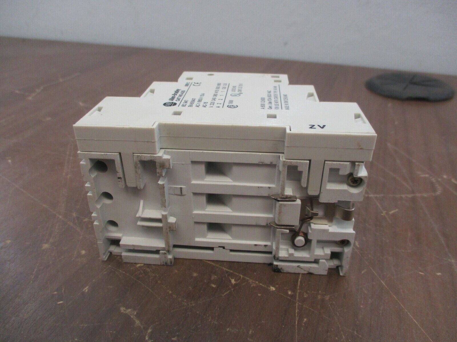 Allen-Bradley Manual Starter 140-MN-0400 Ser. D Trip: 2.5-4.0A w/ Aux Contact